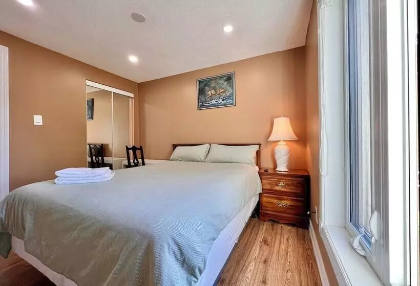 Majatalo Cozy Home Near Hillcrest Mall In Central Richmond Hill