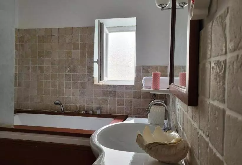 Majatalo Grande Chambre 45m2 Avec Parties Communes En Bord De Mer