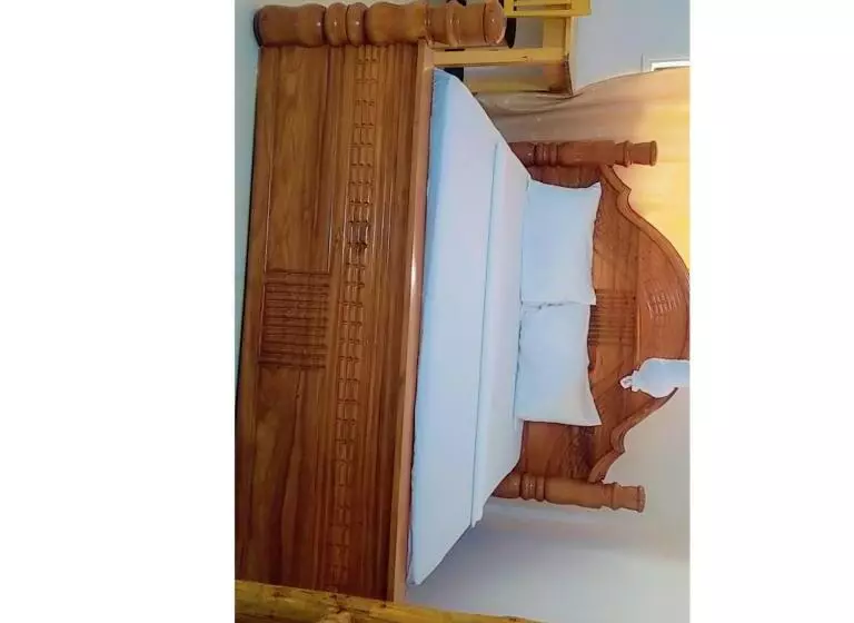 ペンション Ndeni House