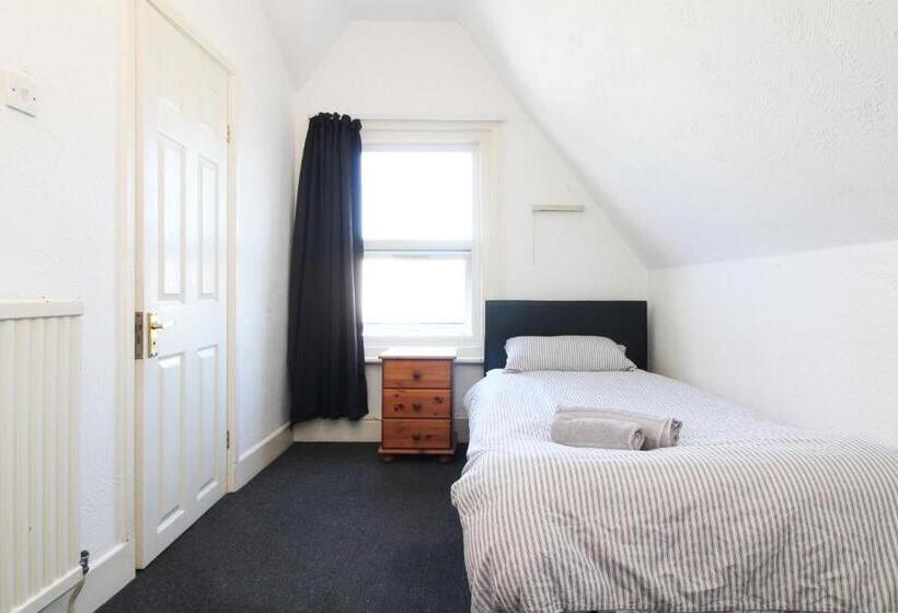 بنسيون Pebbles Guest House Room 21