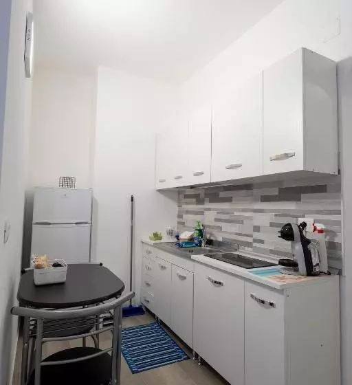 پانسیون Prestige House 6