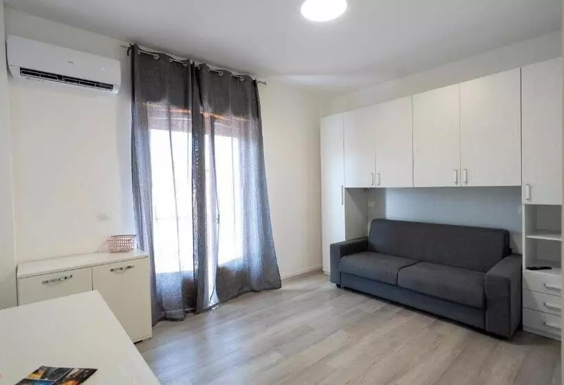 پانسیون Prestige House 6