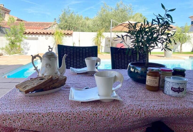 تختخواب و صبحانه Chambre D Hôtes Au Calme Gémenos