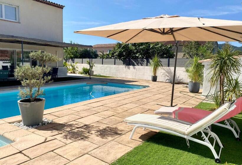 تختخواب و صبحانه Chambre D Hôtes Au Calme Gémenos