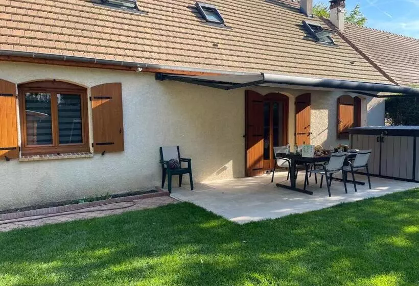 Aamiaismajoitus (B&B) Disneyland Chambre Climatisée Vaires Sur Marne Au Cœur Des Jeux Olympiques