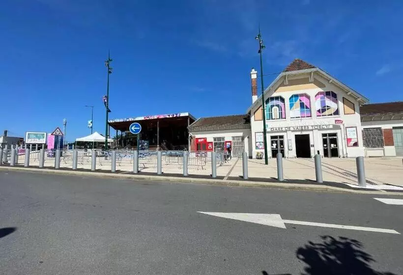 Aamiaismajoitus (B&B) Disneyland Chambre Climatisée Vaires Sur Marne Au Cœur Des Jeux Olympiques