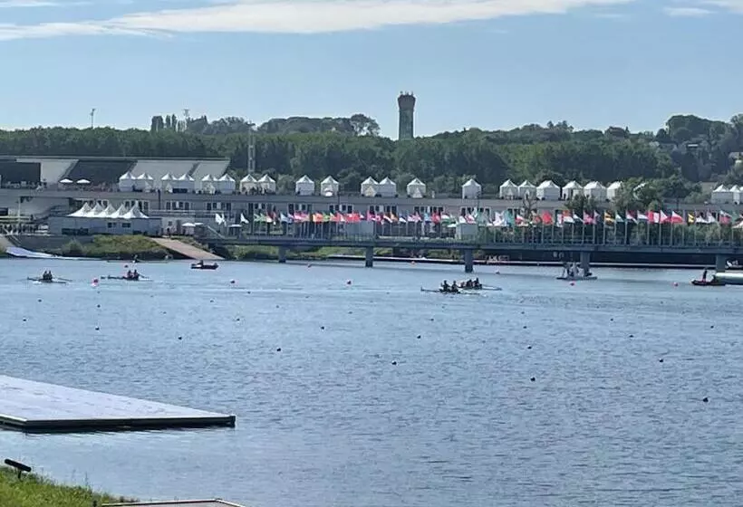 Aamiaismajoitus (B&B) Disneyland Chambre Climatisée Vaires Sur Marne Au Cœur Des Jeux Olympiques