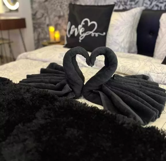 Aamiaismajoitus (B&B) Love Les 5 Sens Et La Sauvageonne