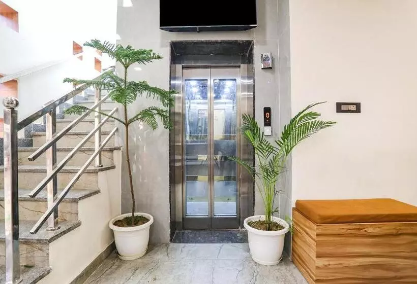 Fabhotel Vasudha