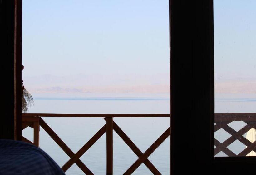 هتل کپسول The Bedouin Life With Eid Ali