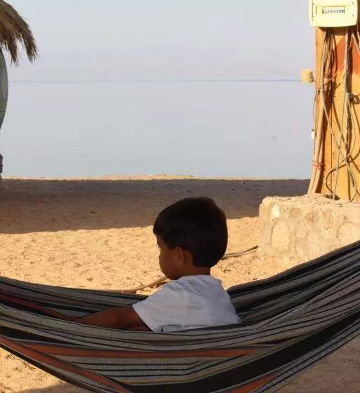 هتل کپسول The Bedouin Life With Eid Ali