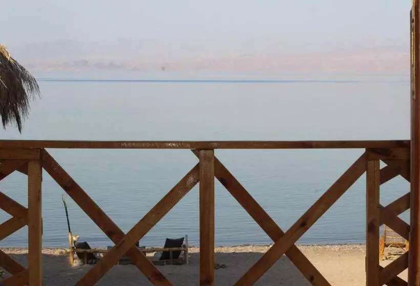 هتل کپسول The Bedouin Life With Eid Ali