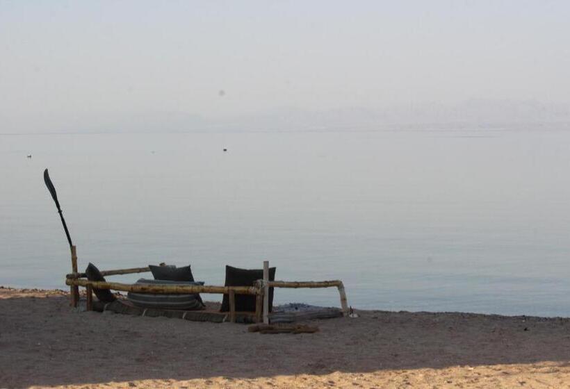 هتل کپسول The Bedouin Life With Eid Ali