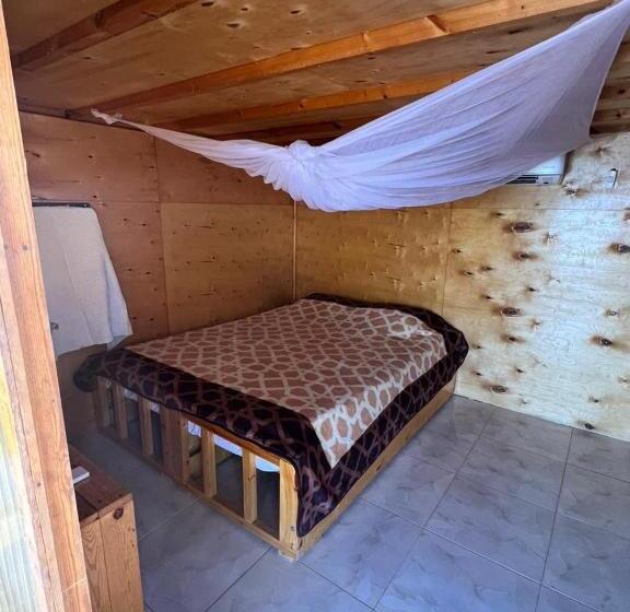 هتل کپسول The Bedouin Life With Eid Ali