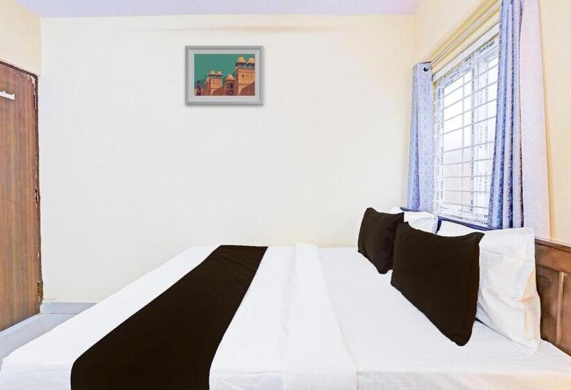 בית מלון כפרי Oyo Tulasi Premium Rooms
