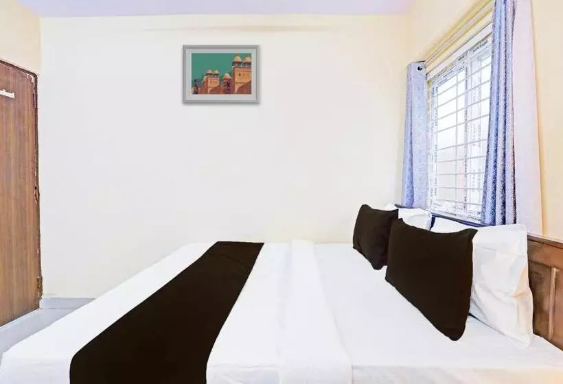 ホテル Oyo Tulasi Premium Rooms