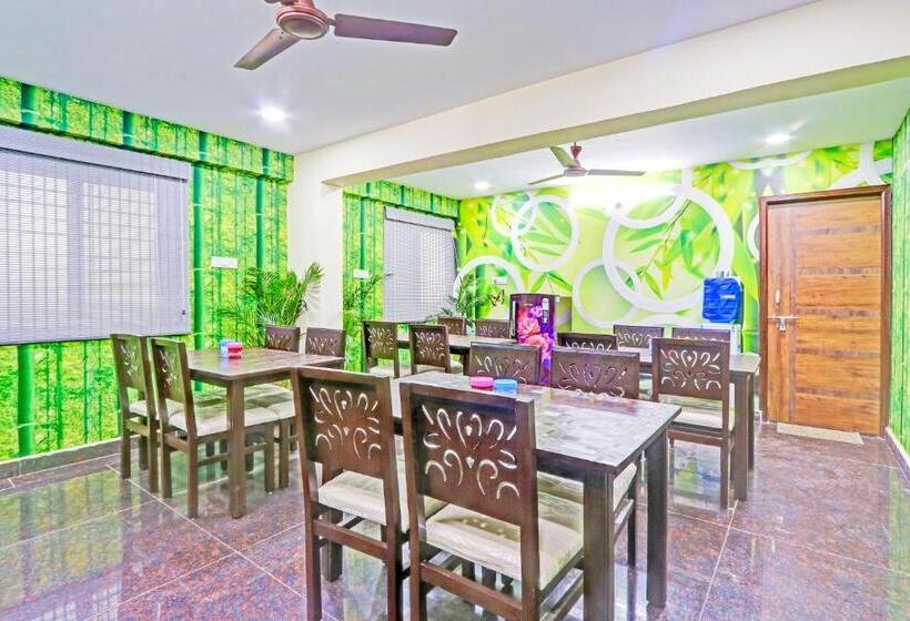 בית מלון כפרי Oyo Tulasi Premium Rooms