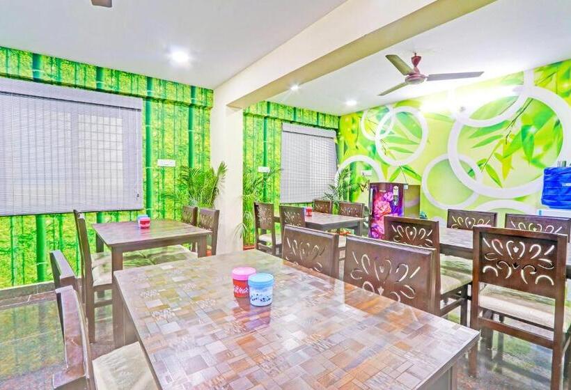 בית מלון כפרי Oyo Tulasi Premium Rooms