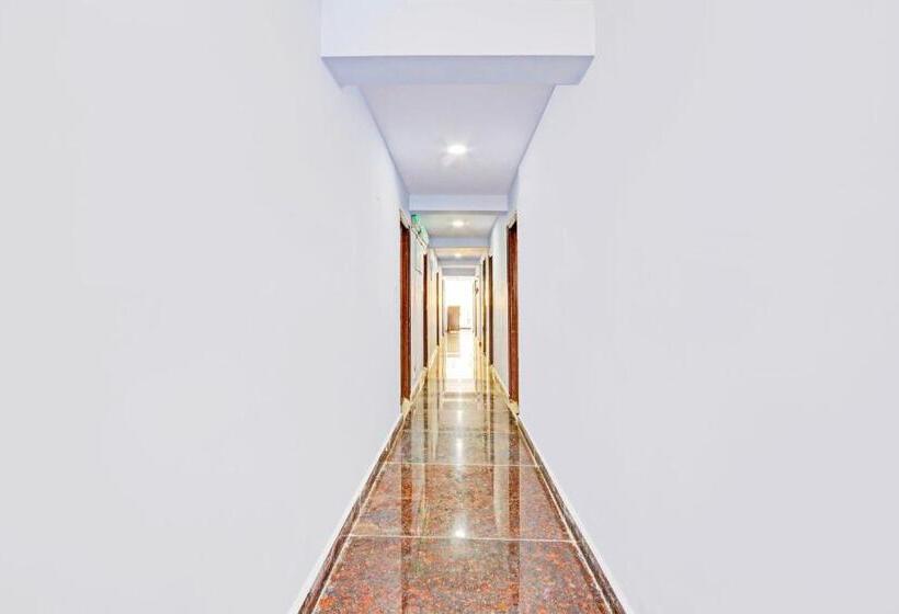 בית מלון כפרי Oyo Tulasi Premium Rooms