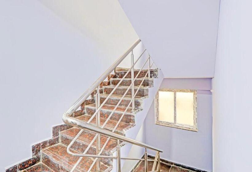 בית מלון כפרי Oyo Tulasi Premium Rooms