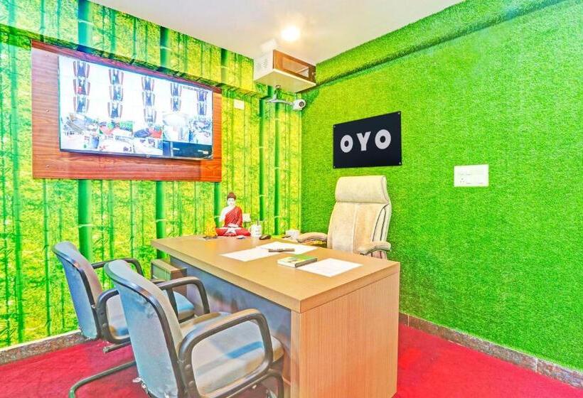 בית מלון כפרי Oyo Tulasi Premium Rooms