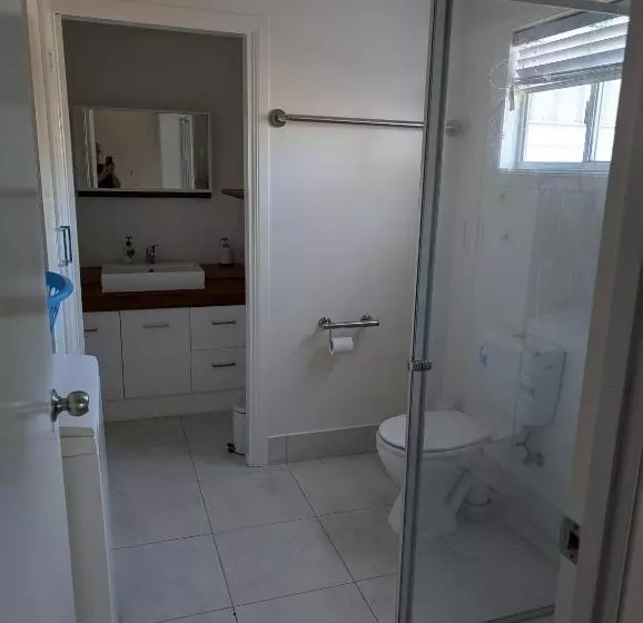 ペンション Behind The Hedge