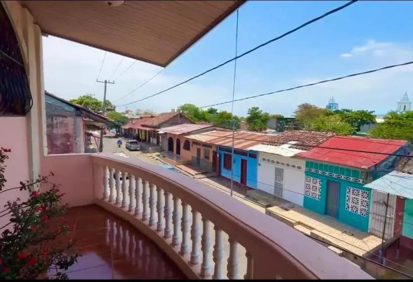پانسیون Granados Guest House