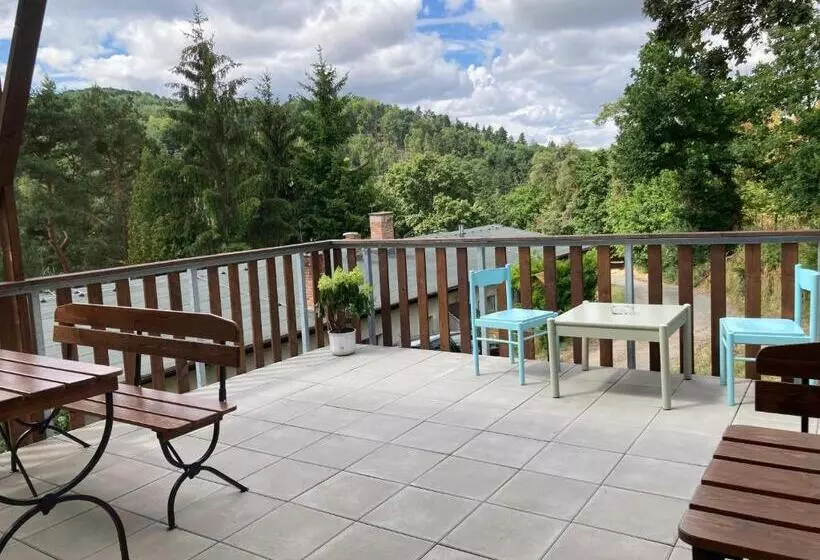 Majatalo Penzion Cholín