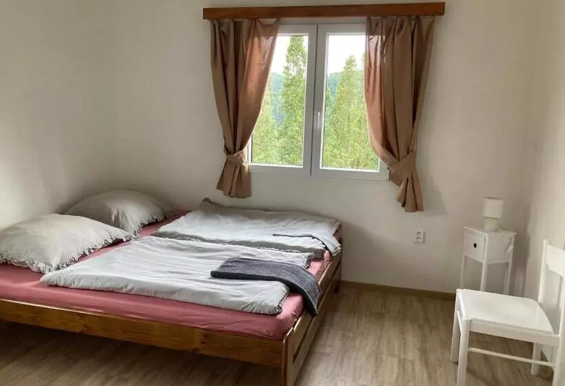 Majatalo Penzion Cholín