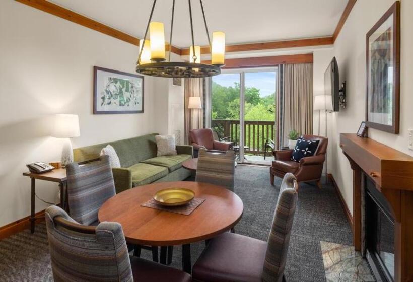 Resort 1310a 2bdrm Let It Snow 3rd Floor Mountain And Spruce Peak Views