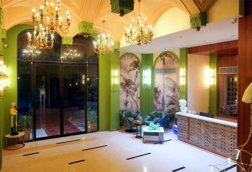 استراحتگاه Club Cabana