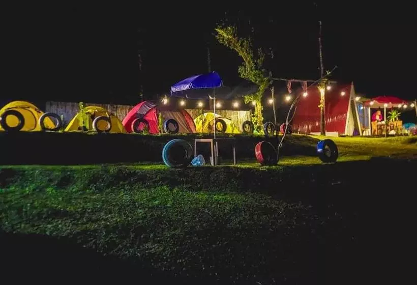 リゾートホテル Hollywood Hill Lengkoan