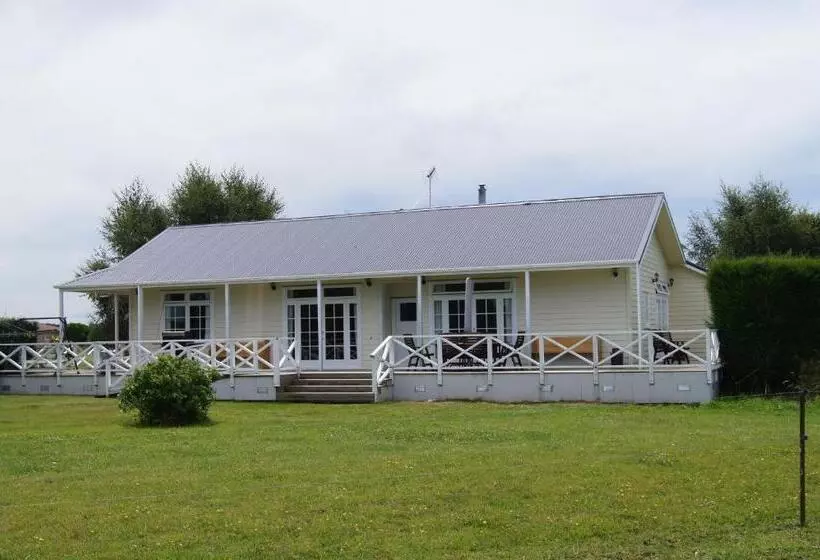 Aamiaismajoitus (B&B) Oliver S Farmstay