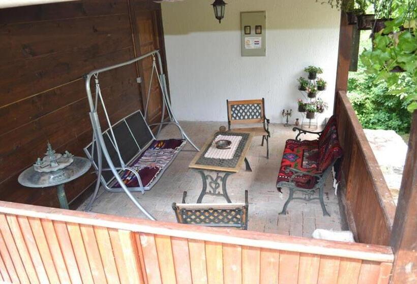 تختخواب و صبحانه Terzica Avlija