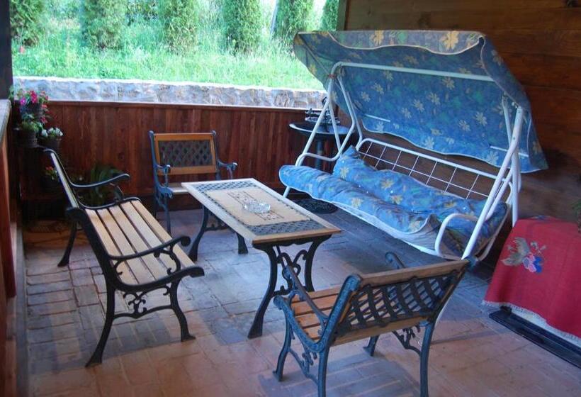 تختخواب و صبحانه Terzica Avlija