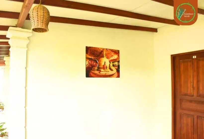 هتل Bamboo Bush Restaurant   බට පඳුර
