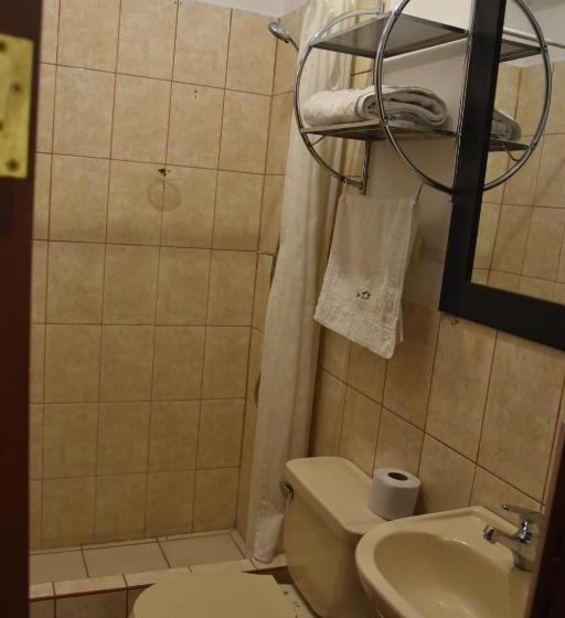 בית מלון כפרי Rajutuna Inn