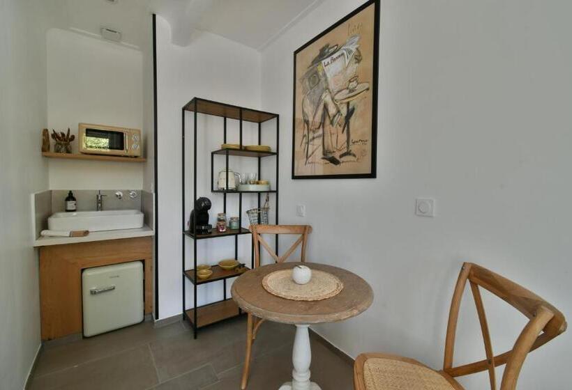 بنسيون Une Nuit En Luberon