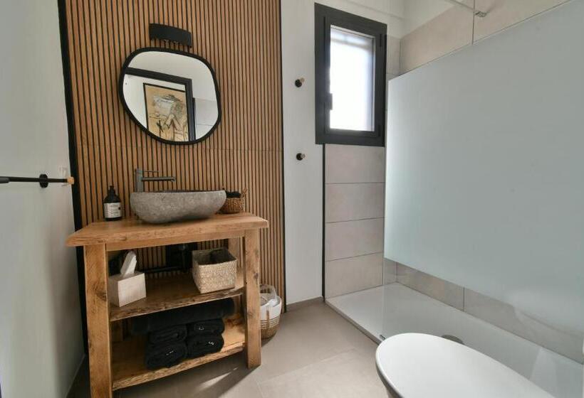 بنسيون Une Nuit En Luberon