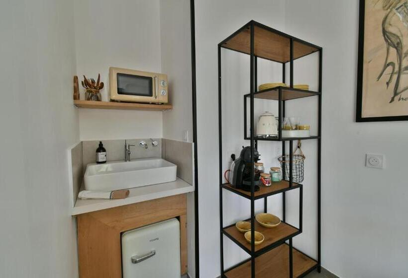 بنسيون Une Nuit En Luberon