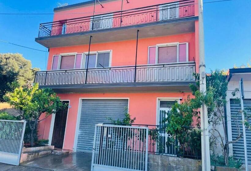 ペンション Ussassai Profumi D Ogliastra