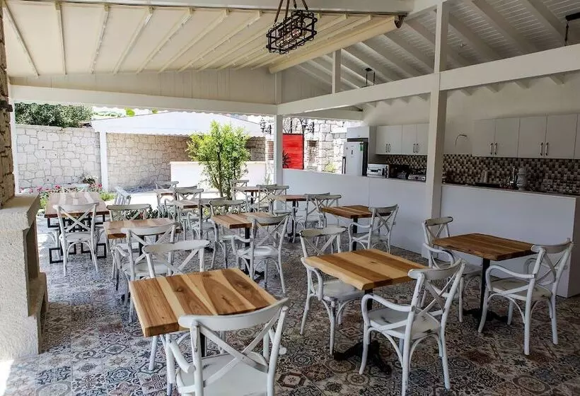 Aamiaismajoitus (B&B) Kokopelli Alacati