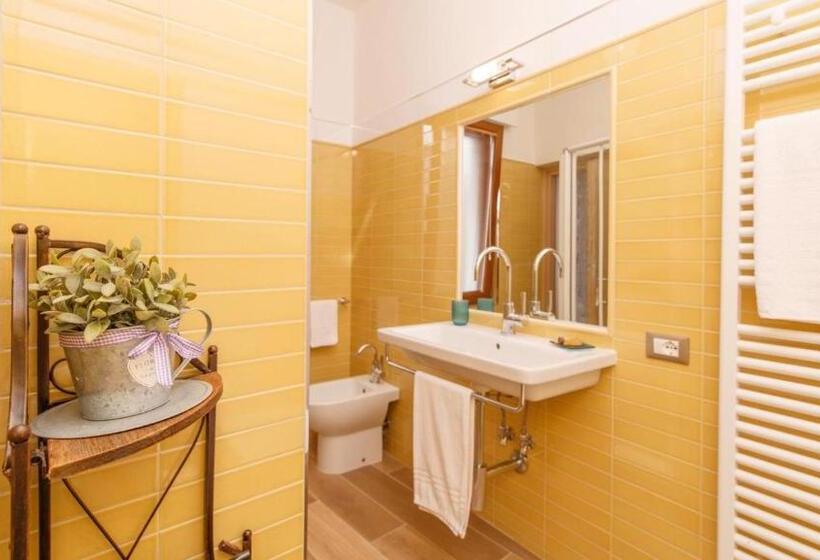 تختخواب و صبحانه Rooms 66