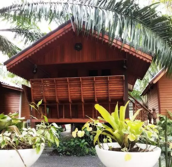 Comfy Lodge Resort