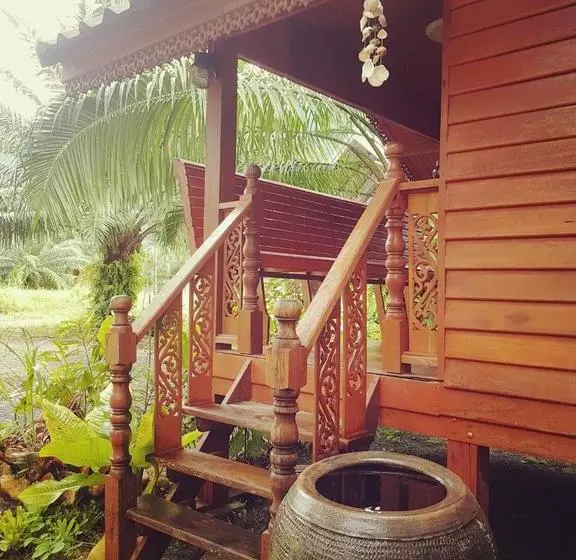 Comfy Lodge Resort