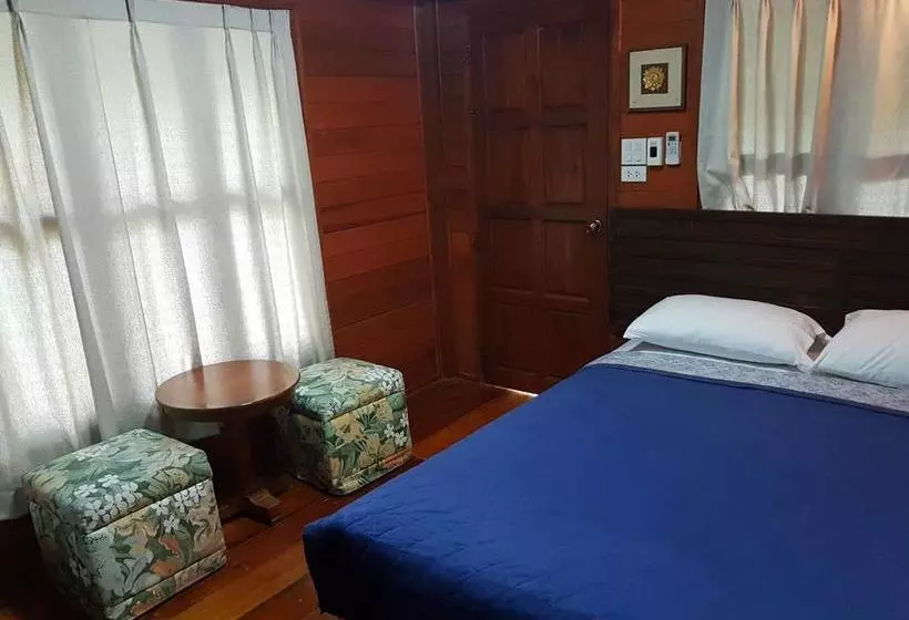 Comfy Lodge Resort