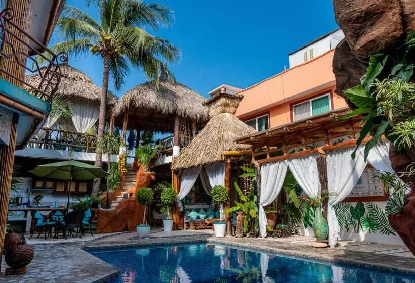 Monyoli Hotel & Boutique