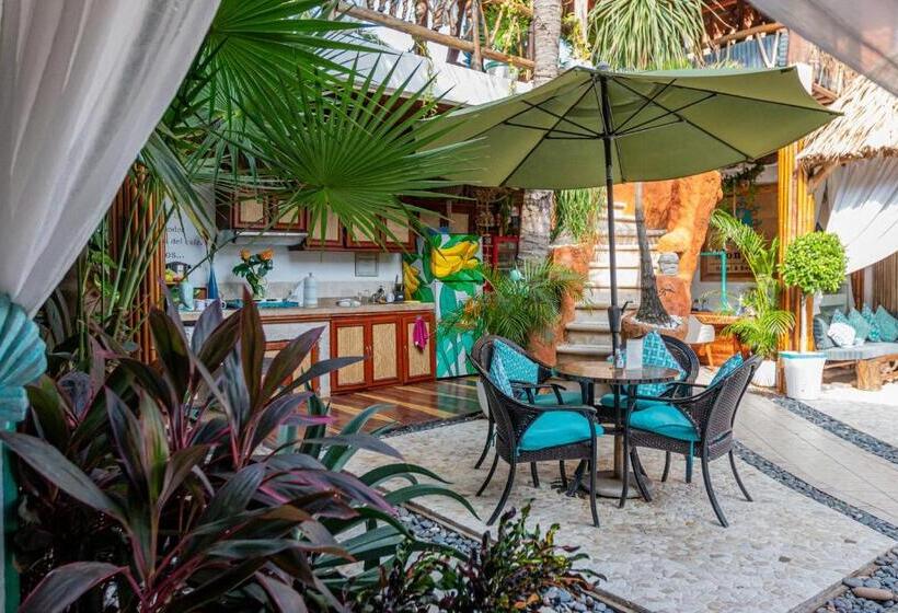 Monyoli Hotel & Boutique