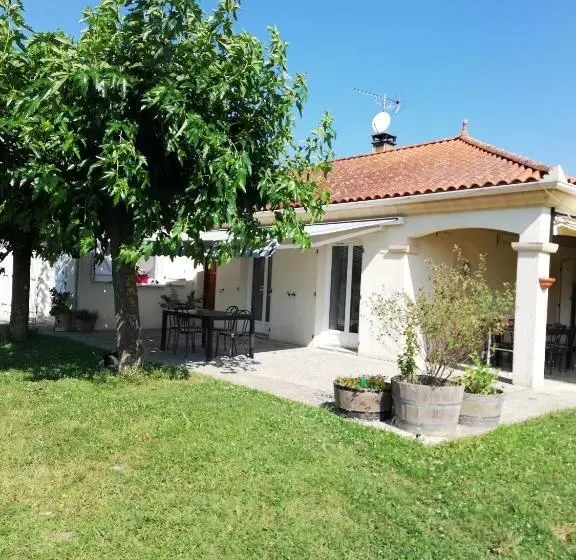 Aamiaismajoitus (B&B) Suite Jomenisa