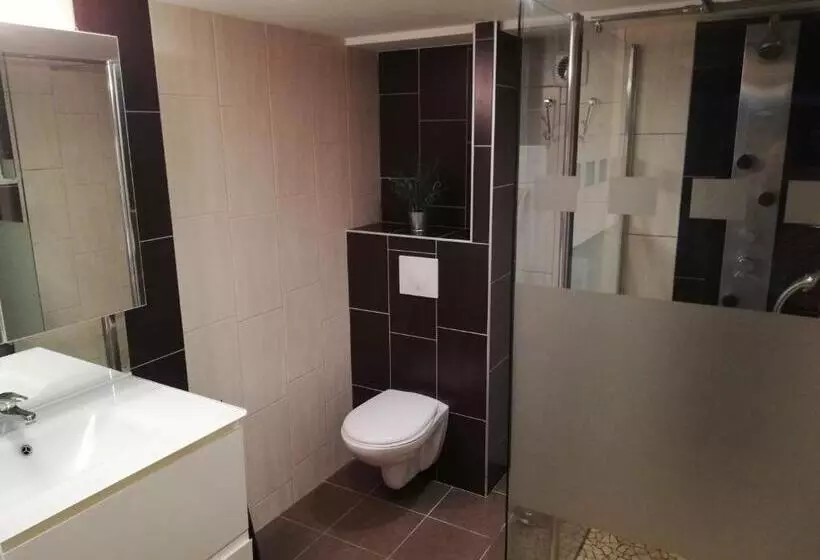 Aamiaismajoitus (B&B) Suite Jomenisa